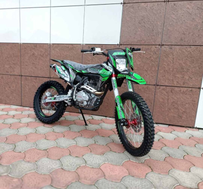 XT300 зелен